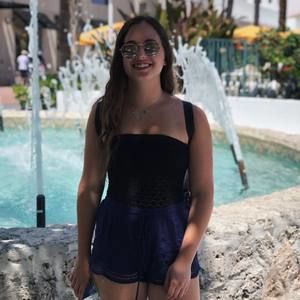 Meet your Posher, Danielle